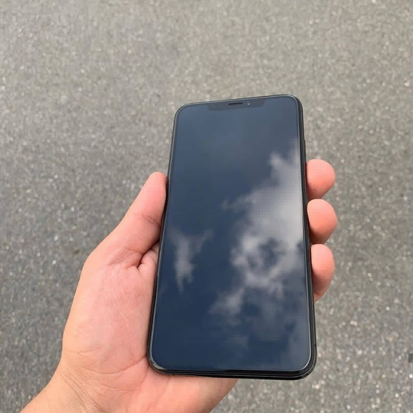 Iphone xs max - Picture 1 of 5